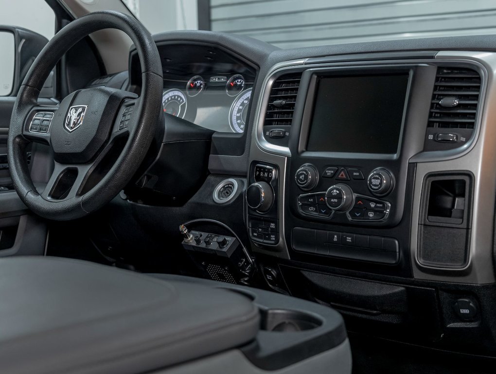 2017 Ram 1500 in St-Jérôme, Quebec - 23 - w1024h768px