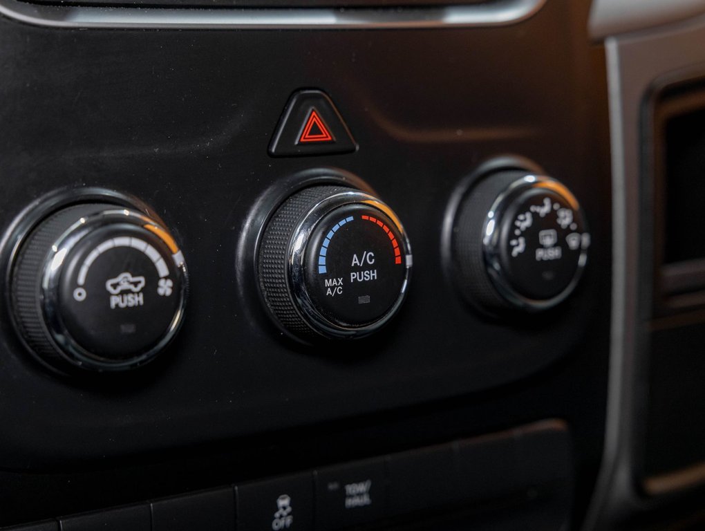 2017 Ram 1500 in St-Jérôme, Quebec - 17 - w1024h768px