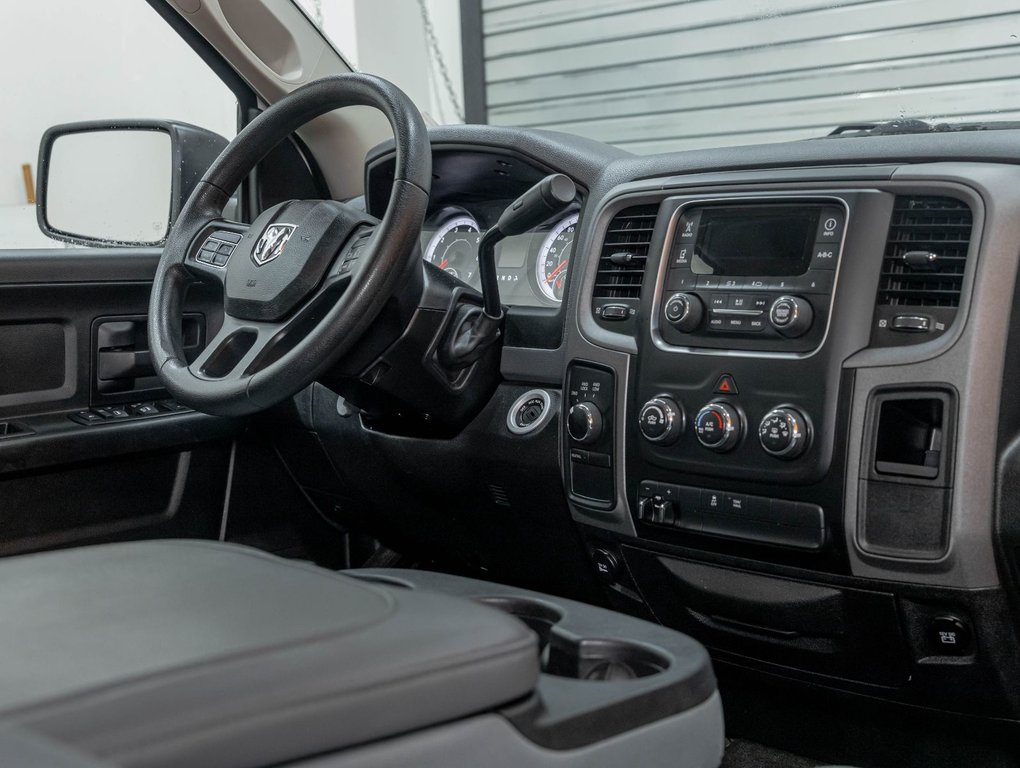 2017 Ram 1500 in St-Jérôme, Quebec - 23 - w1024h768px
