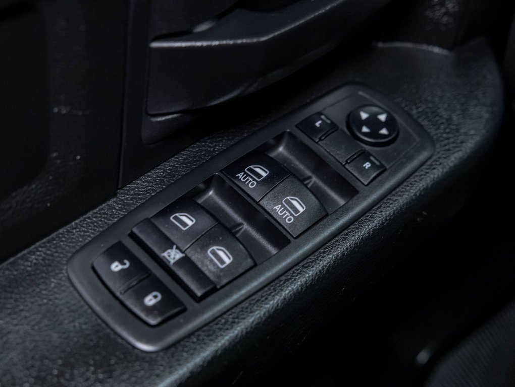 2018 Ram 1500 in St-Jérôme, Quebec - 22 - w1024h768px