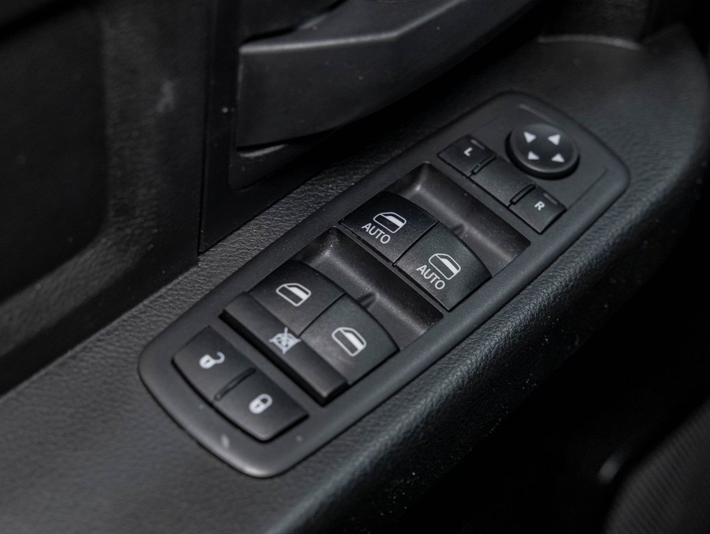 2018 Ram 1500 in St-Jérôme, Quebec - 24 - w1024h768px