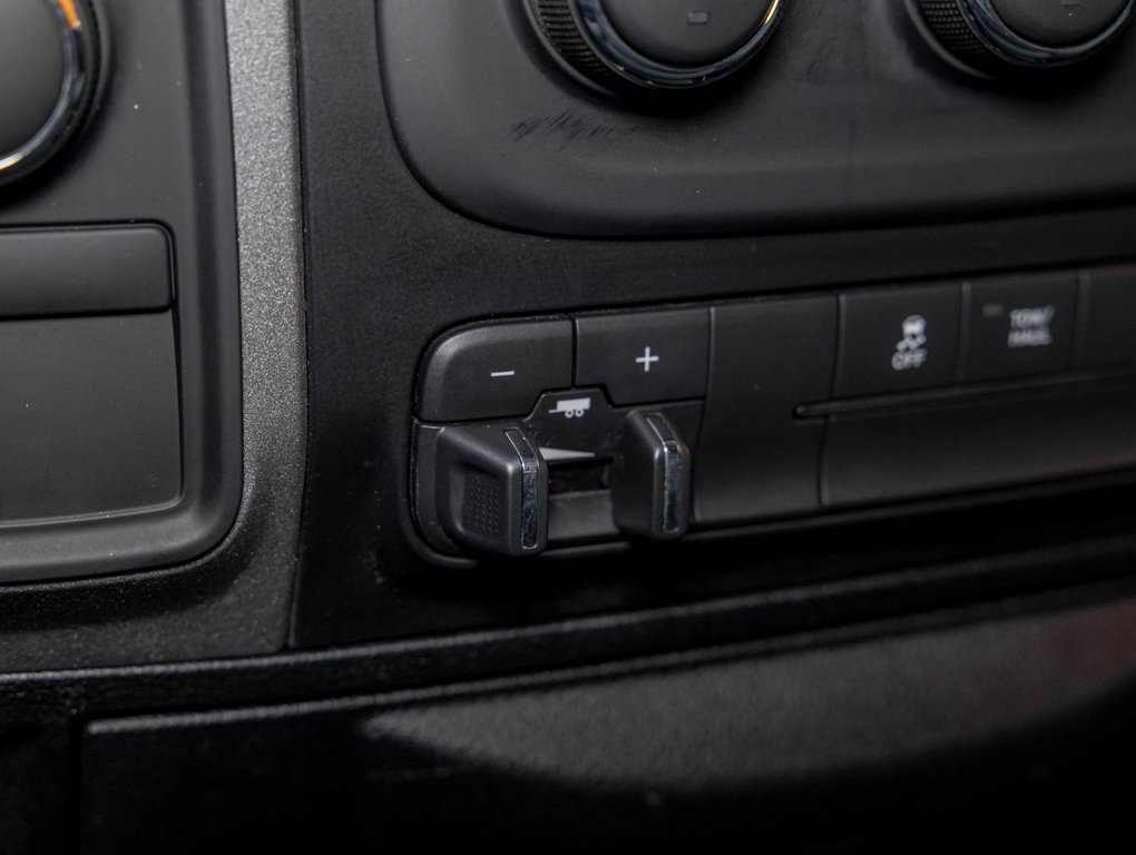 2018 Ram 1500 in St-Jérôme, Quebec - 23 - w1024h768px