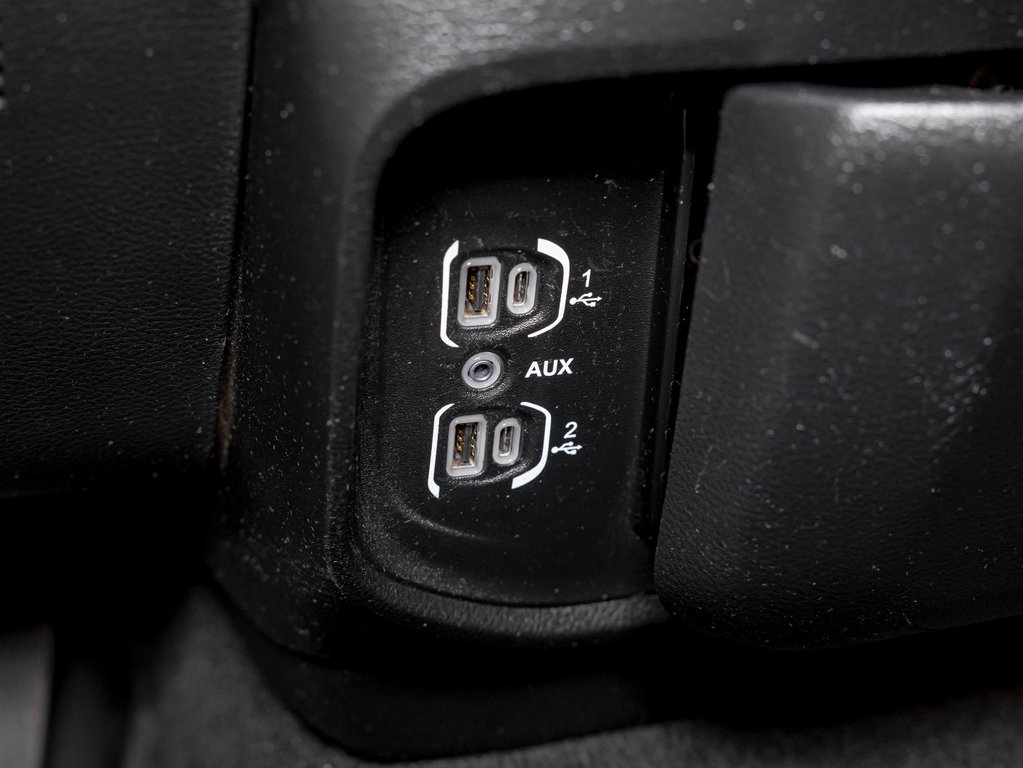 2021 Ram 1500 in St-Jérôme, Quebec - 26 - w1024h768px