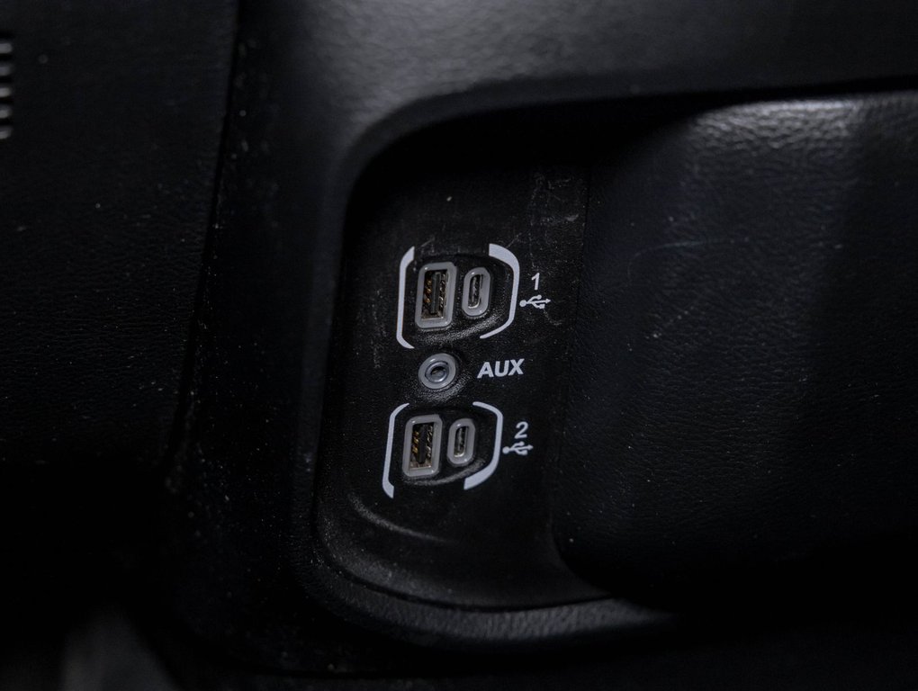 2022 Ram 1500 in St-Jérôme, Quebec - 23 - w1024h768px