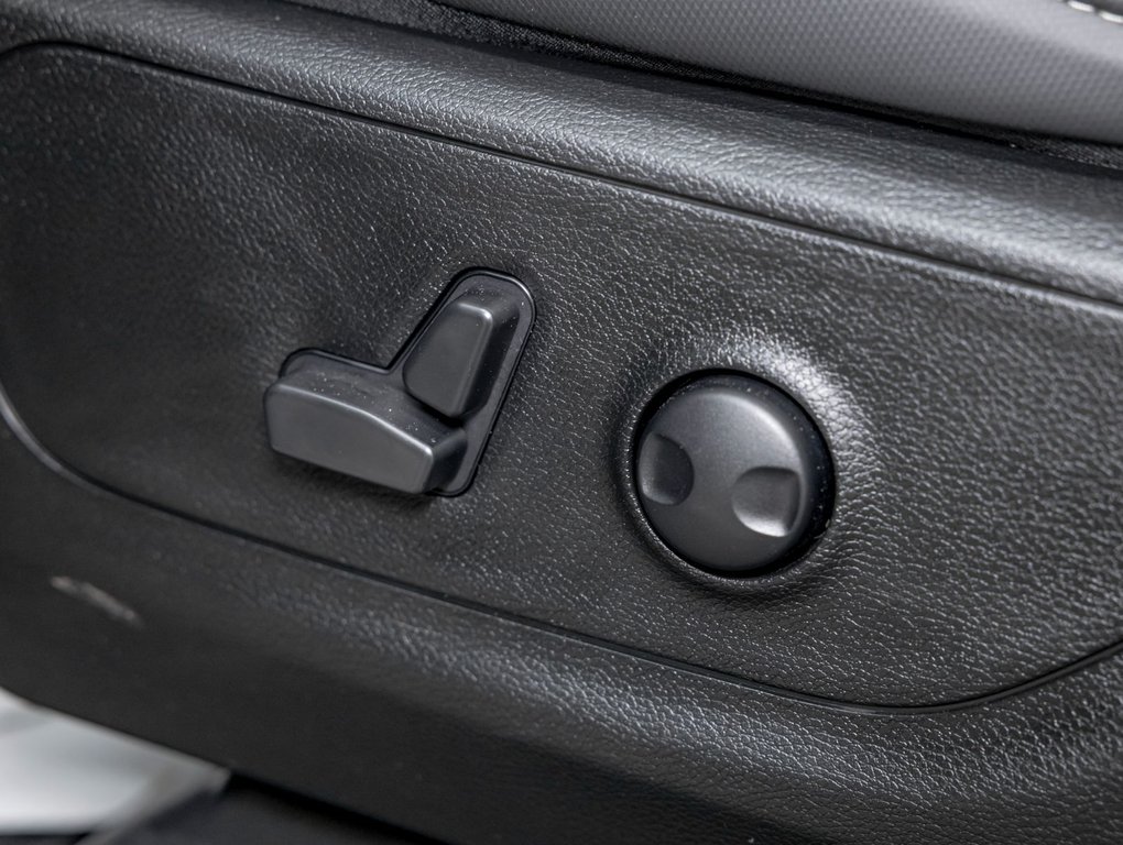 2025 Ram 1500 in St-Jérôme, Quebec - 27 - w1024h768px