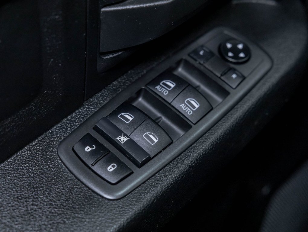 2022 Ram 2500 in St-Jérôme, Quebec - 24 - w1024h768px