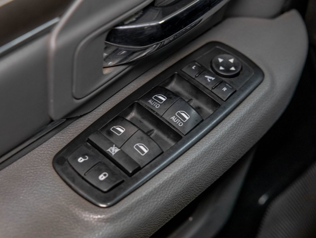 2018 Ram 3500 in St-Jérôme, Quebec - 27 - w1024h768px