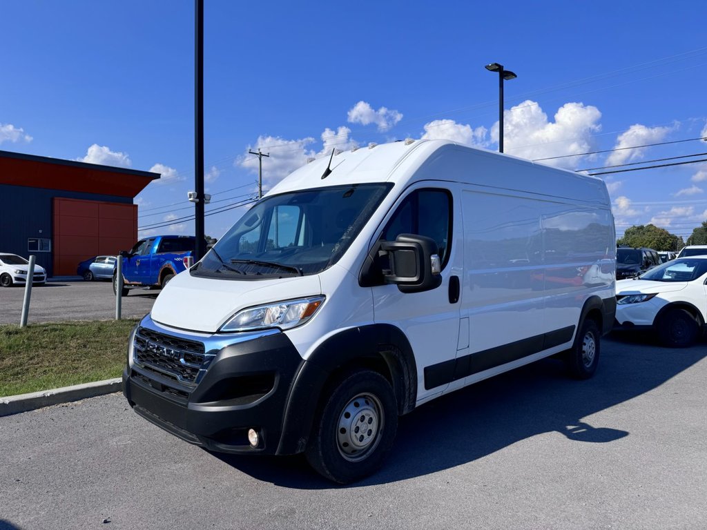 2023 Ram ProMaster Cargo Van in St-Jérôme, Quebec - 1 - w1024h768px