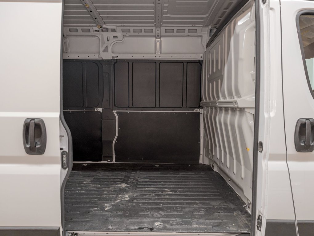 Ram ProMaster Cargo Van  2023 à St-Jérôme, Québec - 25 - w1024h768px