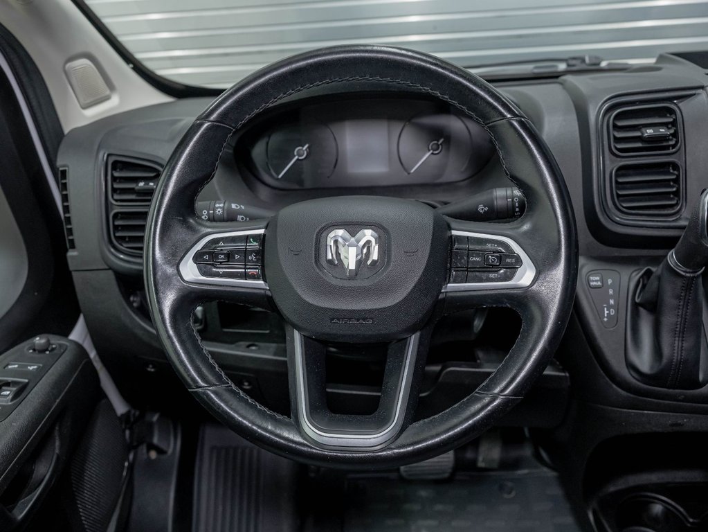 2023 Ram ProMaster Cargo Van in St-Jérôme, Quebec - 11 - w1024h768px