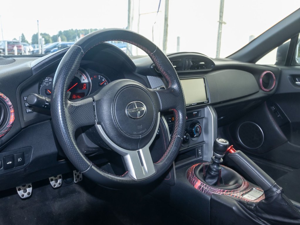 Scion FR-S  2016 à St-Jérôme, Québec - 3 - w1024h768px