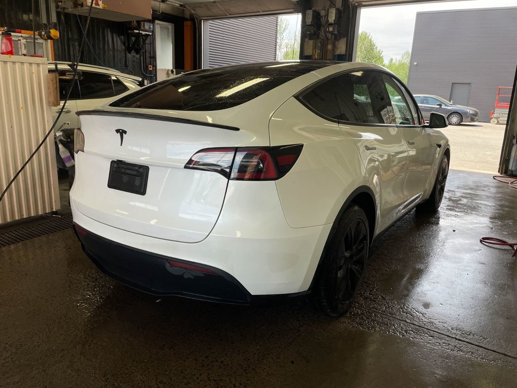 Tesla Model Y  2024 à St-Jérôme, Québec - 9 - w1024h768px