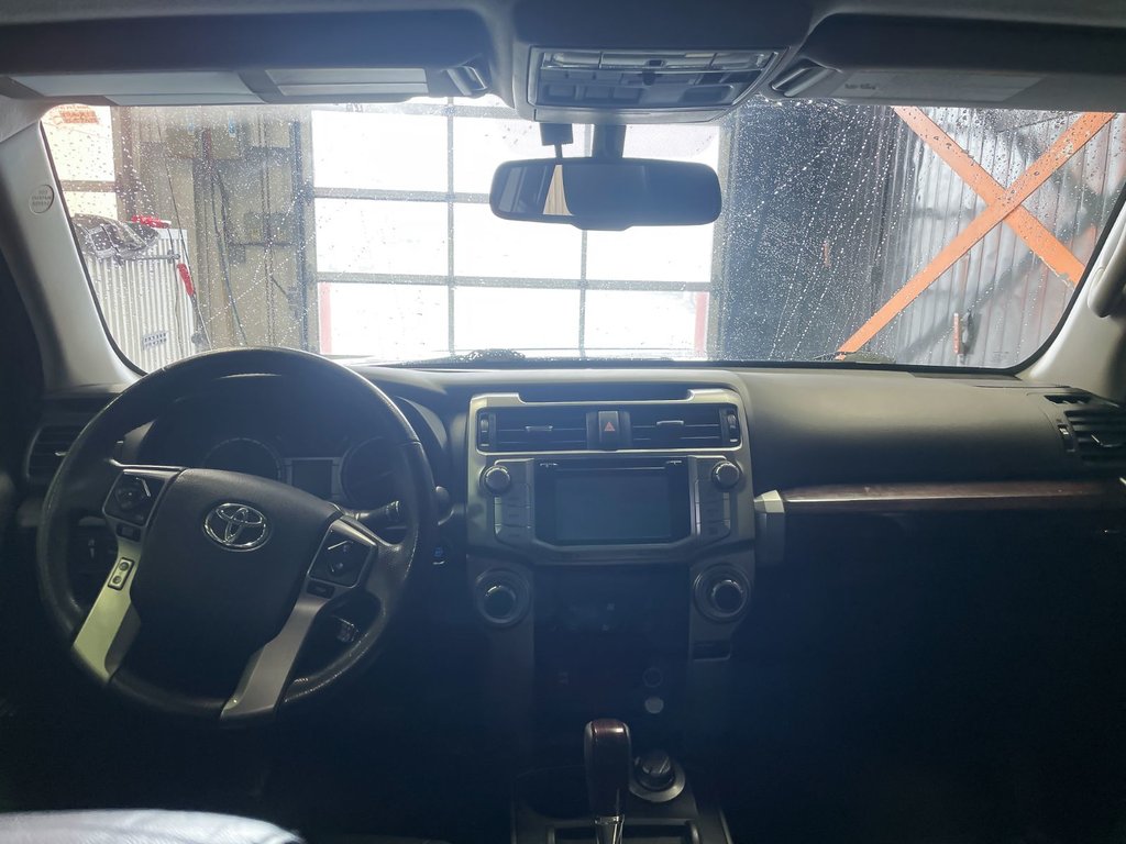 Toyota 4Runner  2017 à St-Jérôme, Québec - 12 - w1024h768px