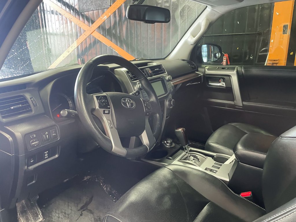 Toyota 4Runner  2017 à St-Jérôme, Québec - 4 - w1024h768px