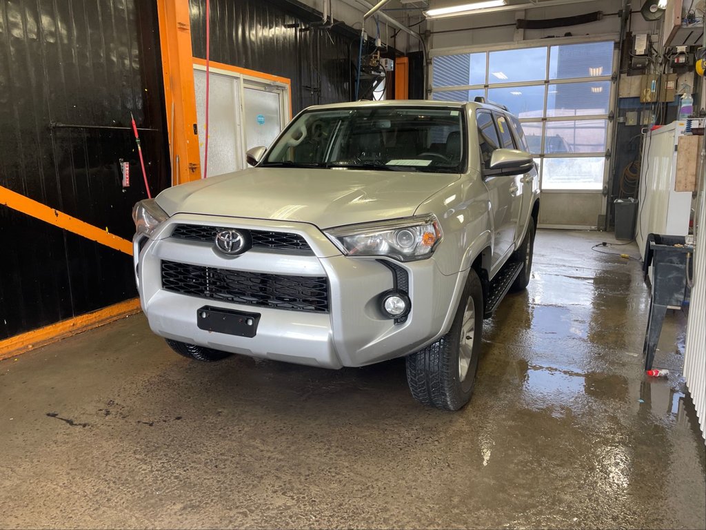 Toyota 4Runner  2019 à St-Jérôme, Québec - 1 - w1024h768px