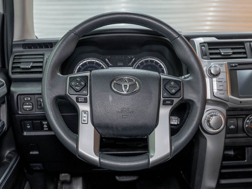 Toyota 4Runner  2019 à St-Jérôme, Québec - 14 - w1024h768px