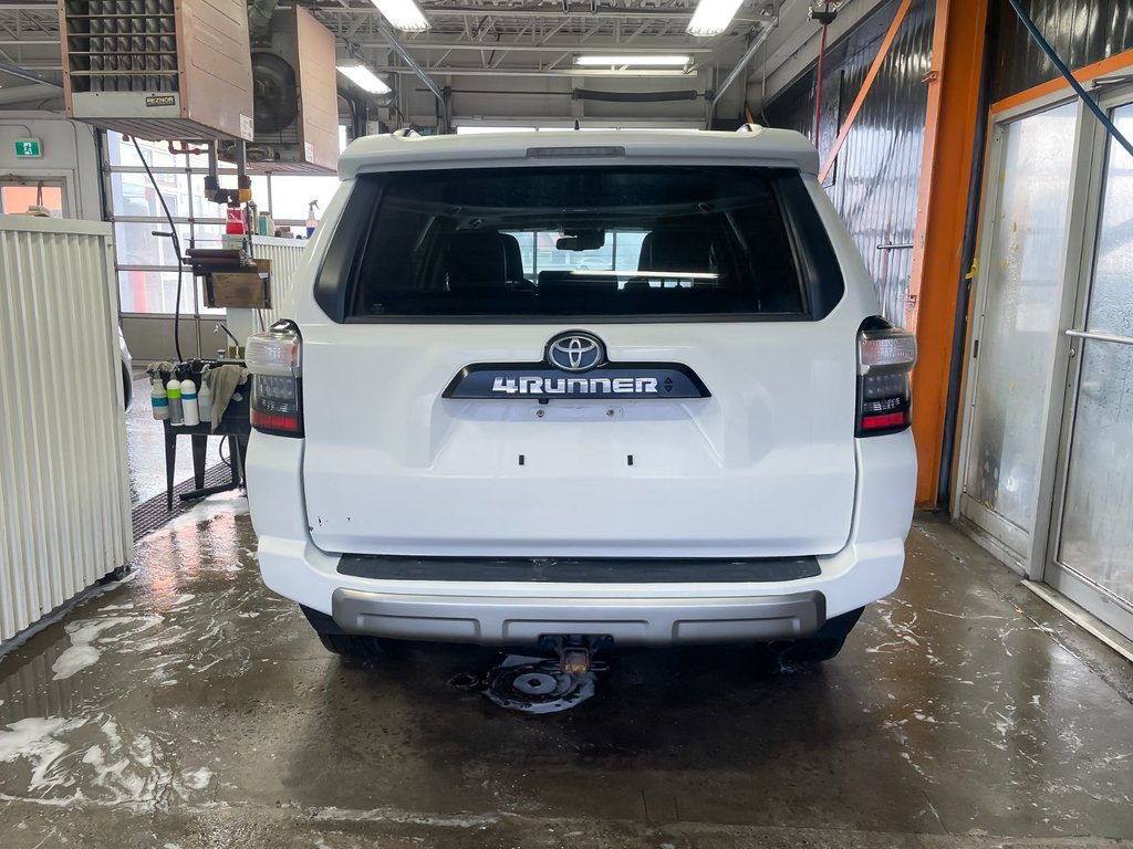 Toyota 4Runner  2023 à St-Jérôme, Québec - 9 - w1024h768px