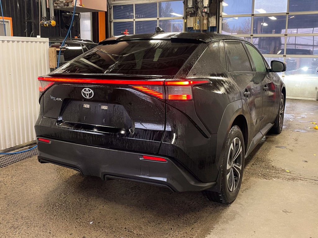 Toyota bZ4X  2023 à St-Jérôme, Québec - 8 - w1024h768px