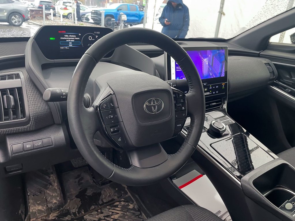 Toyota bZ4X  2023 à St-Jérôme, Québec - 3 - w1024h768px