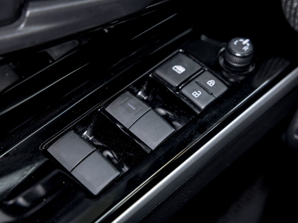 Toyota bZ4X  2023 à St-Jérôme, Québec - 24 - w1024h768px