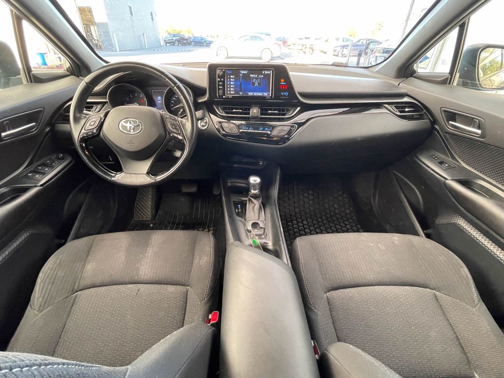 2018 Toyota C-HR in St-Jérôme, Quebec - 10 - w1024h768px