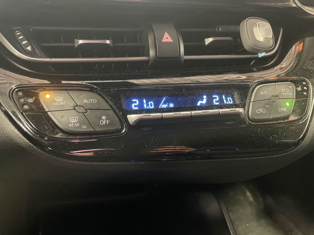 Toyota C-HR  2018 à St-Jérôme, Québec - 12 - w1024h768px