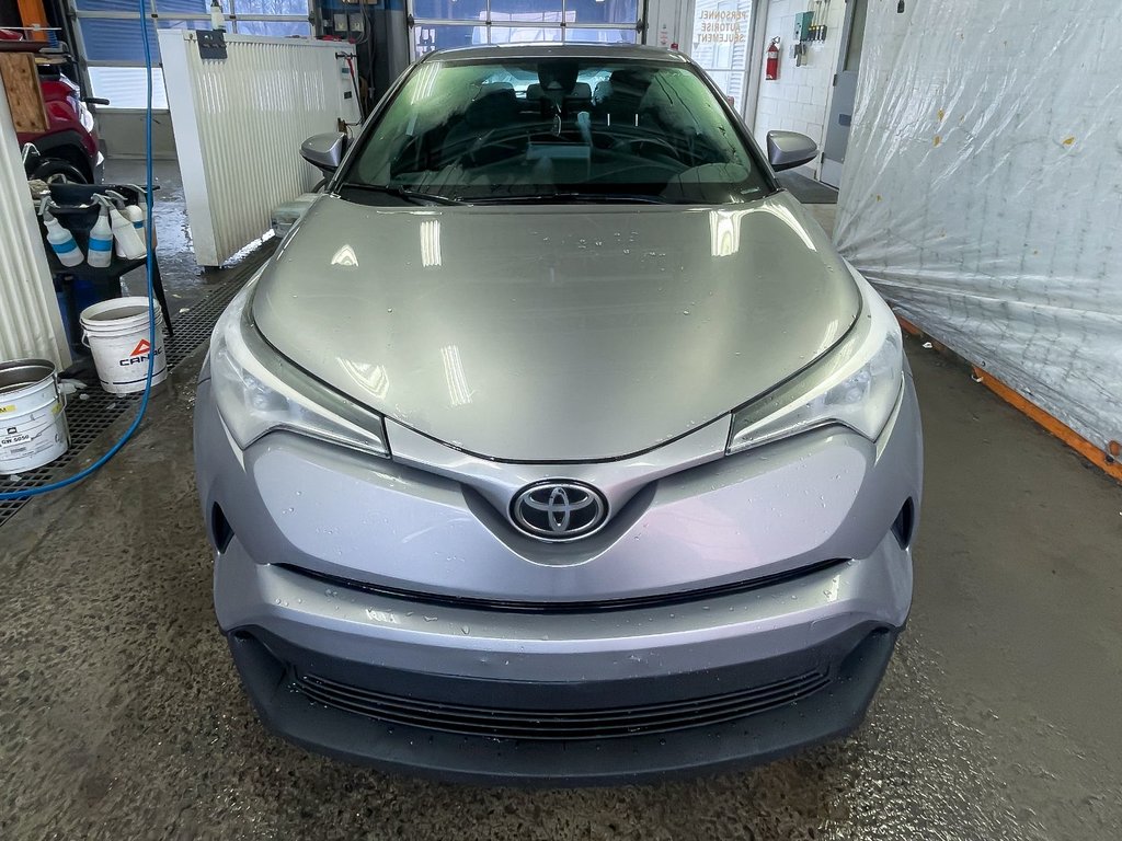 Toyota C-HR  2019 à St-Jérôme, Québec - 4 - w1024h768px