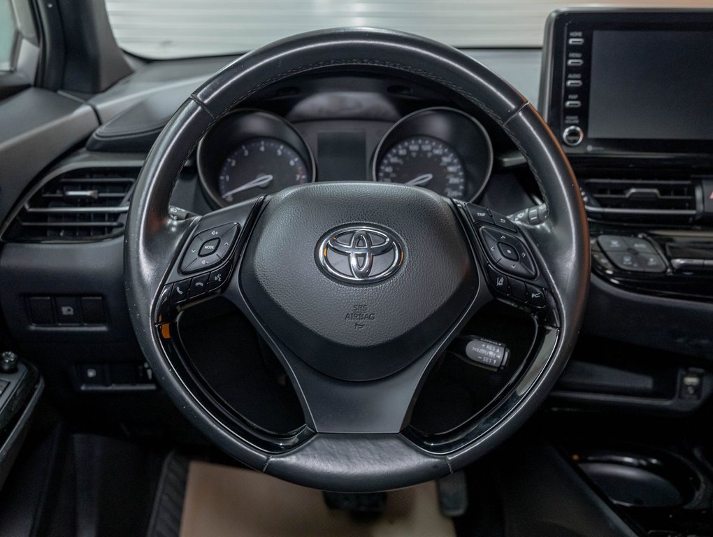 2019 Toyota C-HR in St-Jérôme, Quebec - 12 - w1024h768px