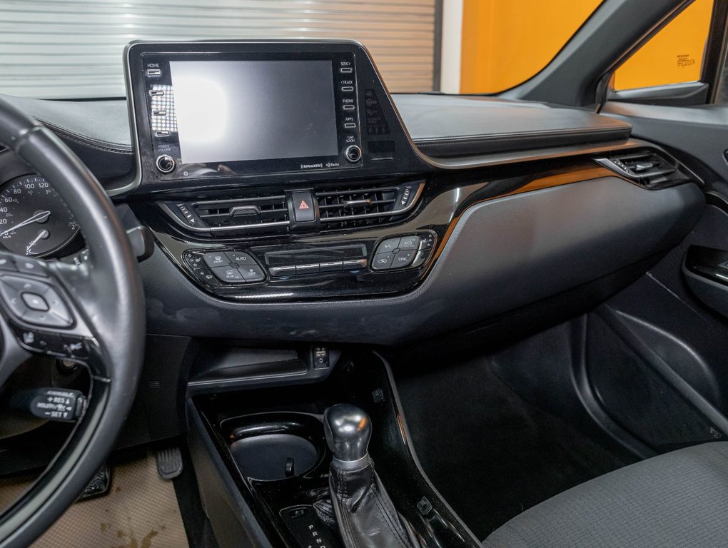 2019 Toyota C-HR in St-Jérôme, Quebec - 20 - w1024h768px
