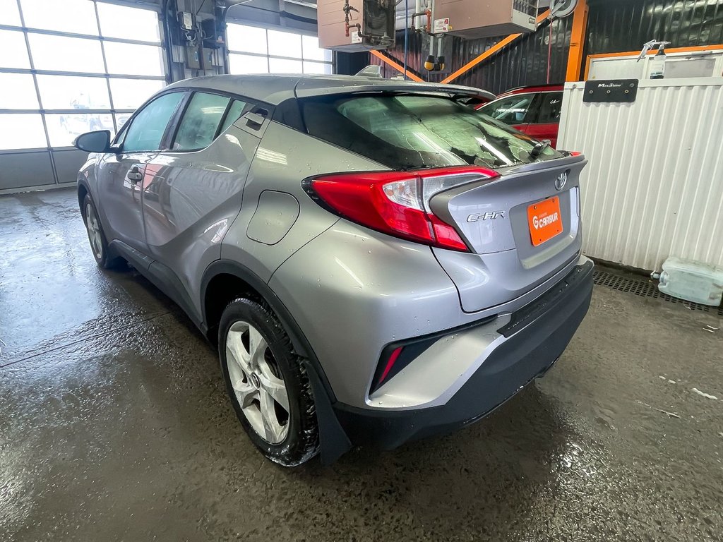 Toyota C-HR  2019 à St-Jérôme, Québec - 5 - w1024h768px