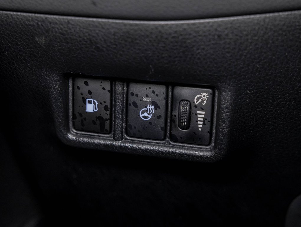 2021 Toyota C-HR in St-Jérôme, Quebec - 22 - w1024h768px