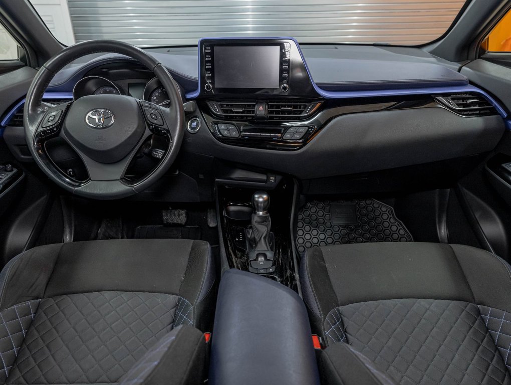 2021 Toyota C-HR in St-Jérôme, Quebec - 11 - w1024h768px
