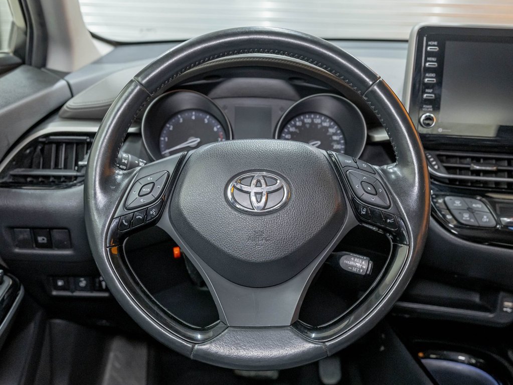 Toyota C-HR  2022 à St-Jérôme, Québec - 12 - w1024h768px