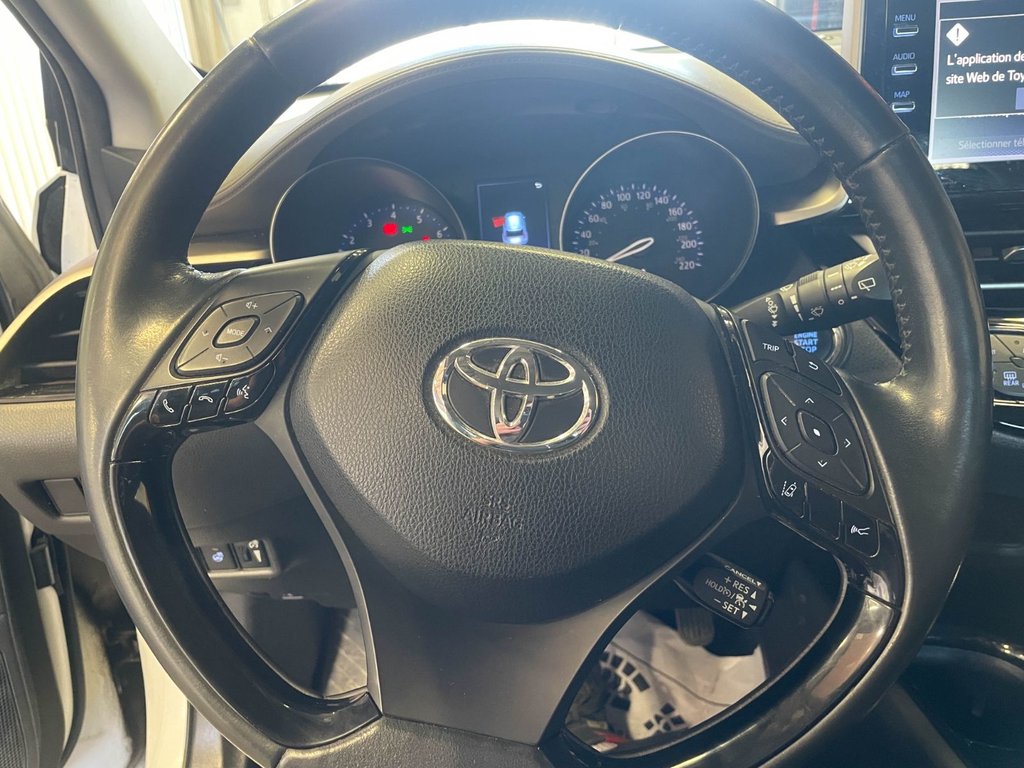 Toyota C-HR  2022 à St-Jérôme, Québec - 13 - w1024h768px