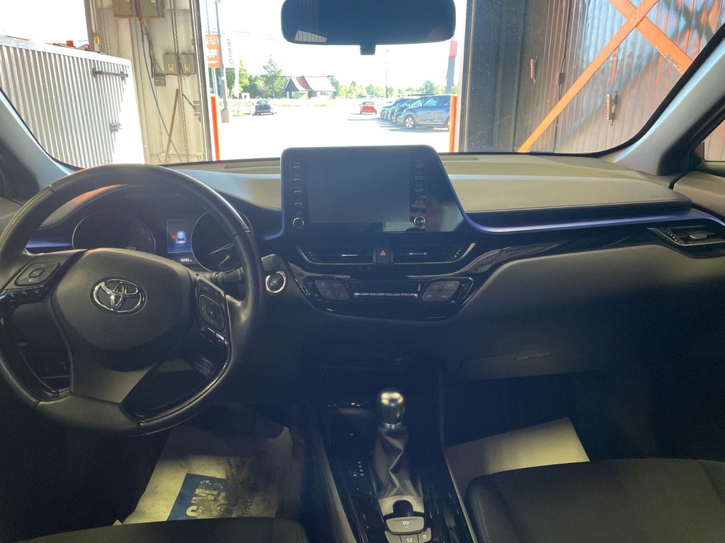 Toyota C-HR  2022 à St-Jérôme, Québec - 10 - w1024h768px