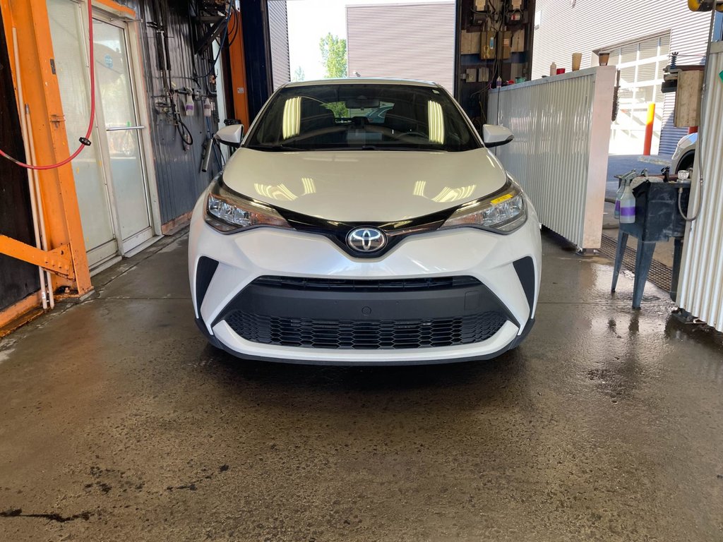 Toyota C-HR  2022 à St-Jérôme, Québec - 4 - w1024h768px