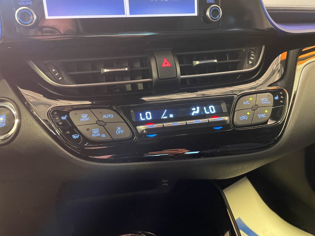 Toyota C-HR  2022 à St-Jérôme, Québec - 12 - w1024h768px