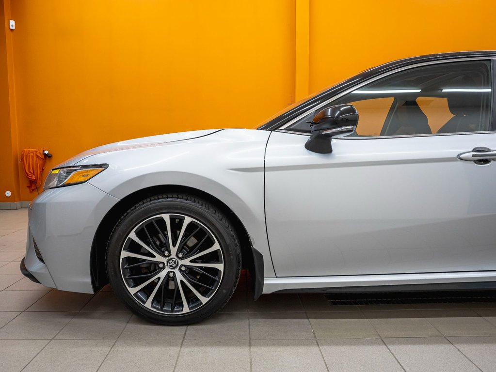 2018 Toyota Camry in St-Jérôme, Quebec - 32 - w1024h768px