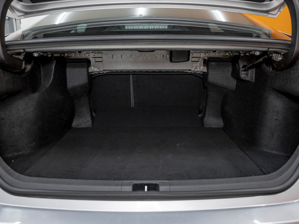 2018 Toyota Camry in St-Jérôme, Quebec - 31 - w1024h768px