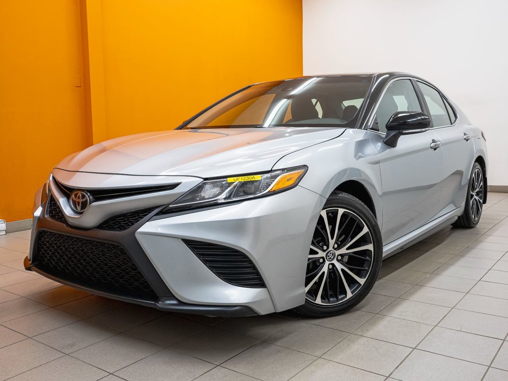 2018 Toyota Camry in St-Jérôme, Quebec - 1 - w1024h768px