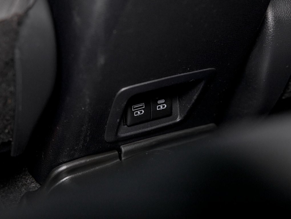 Toyota COROLLA CROSS  2022 à St-Jérôme, Québec - 29 - w1024h768px