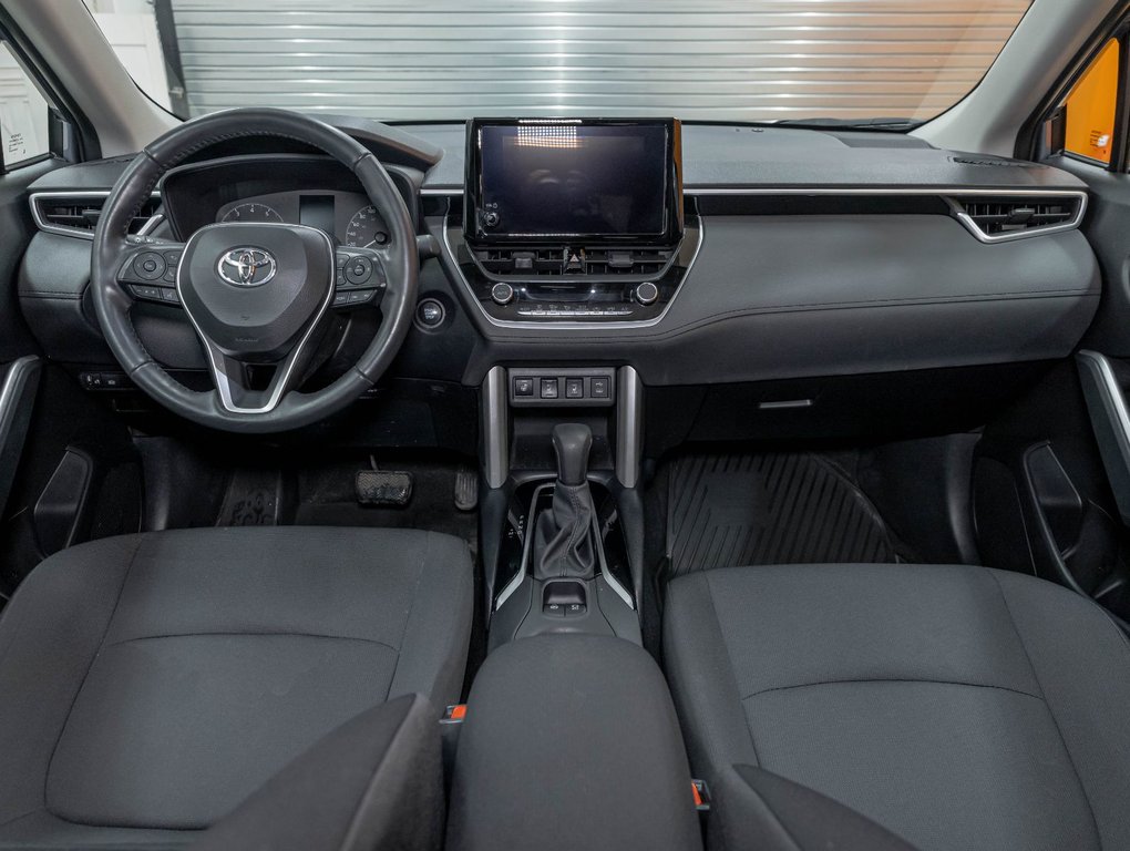 2024 Toyota Corolla Cross in St-Jérôme, Quebec - 11 - w1024h768px