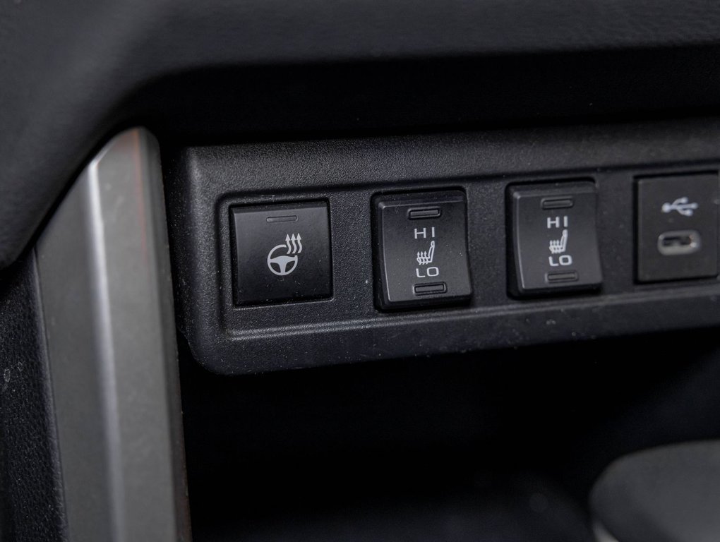 2024 Toyota Corolla Cross in St-Jérôme, Quebec - 21 - w1024h768px