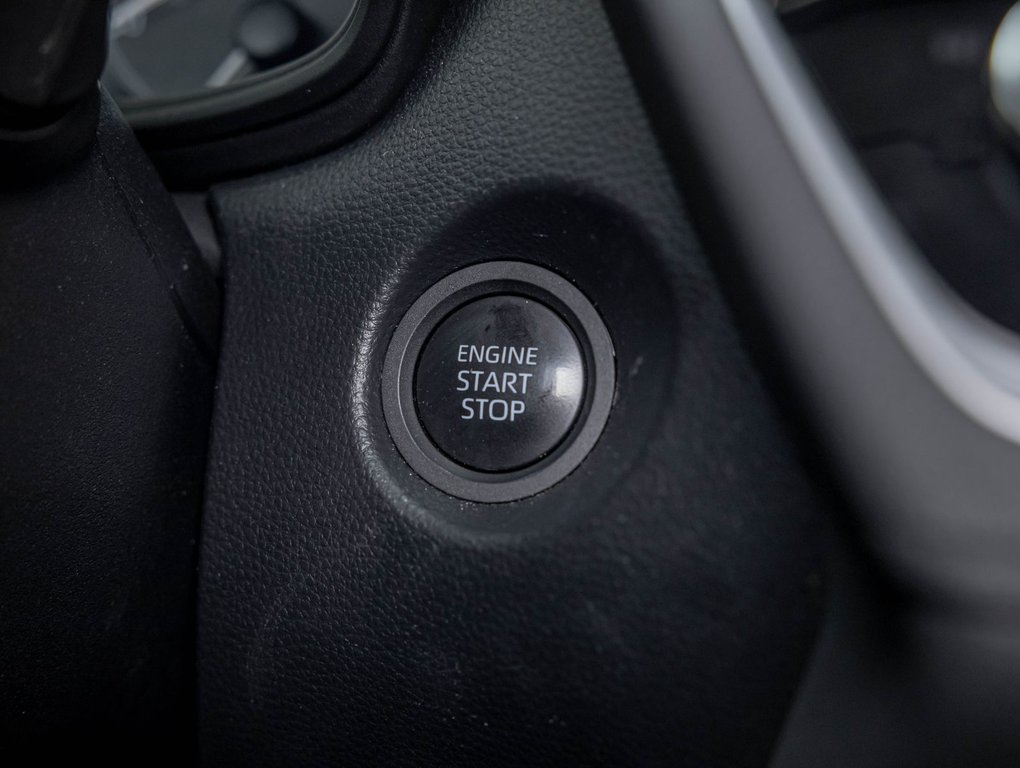 2024 Toyota Corolla Cross in St-Jérôme, Quebec - 24 - w1024h768px