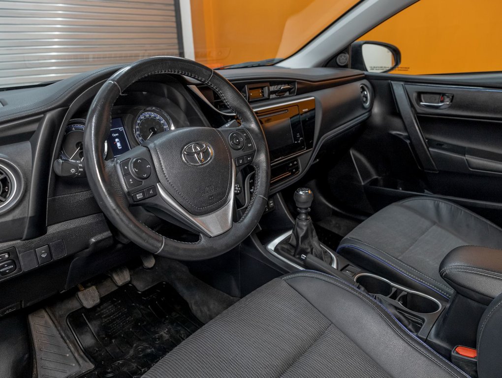 2017 Toyota Corolla in St-Jérôme, Quebec - 2 - w1024h768px
