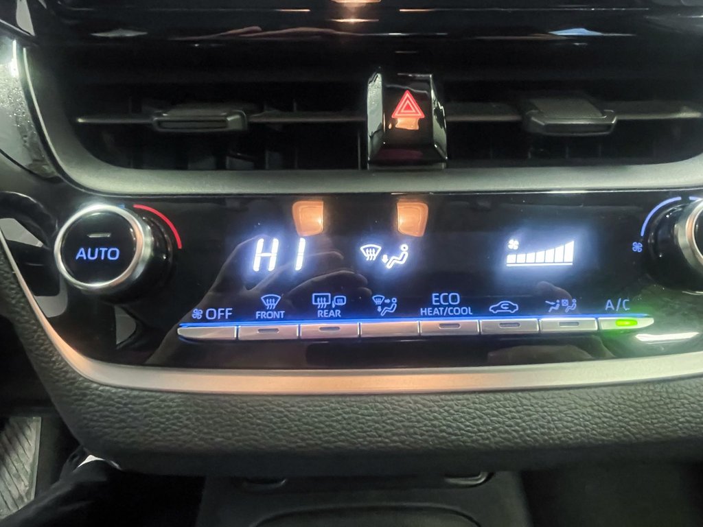 2020 Toyota Corolla in St-Jérôme, Quebec - 16 - w1024h768px
