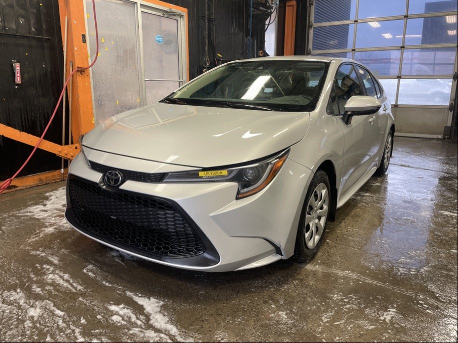 2020 Toyota Corolla in St-Jérôme, Quebec - 1 - w1024h768px
