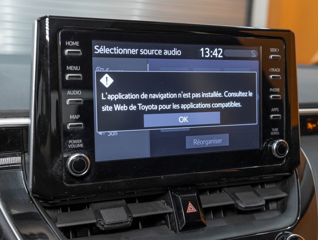2021 Toyota Corolla in St-Jérôme, Quebec - 16 - w1024h768px