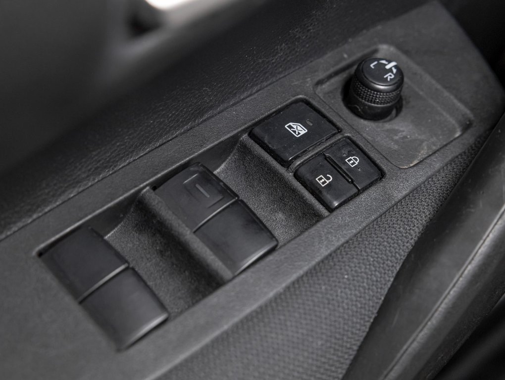 2021 Toyota Corolla in St-Jérôme, Quebec - 23 - w1024h768px
