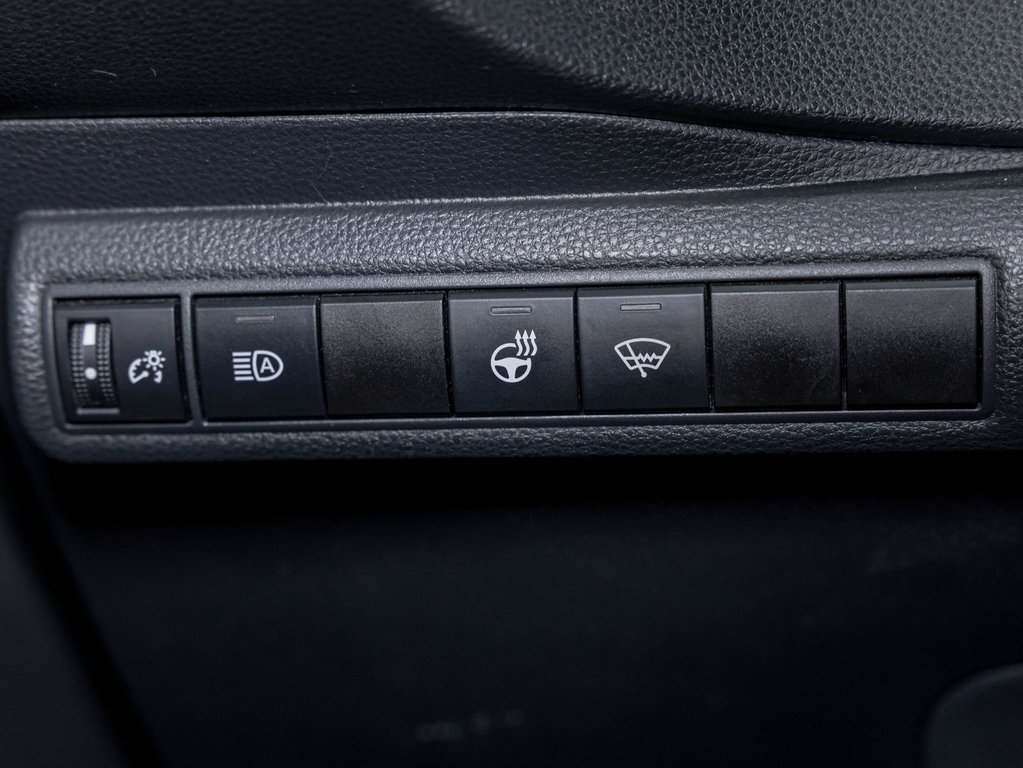 2021 Toyota Corolla in St-Jérôme, Quebec - 22 - w1024h768px